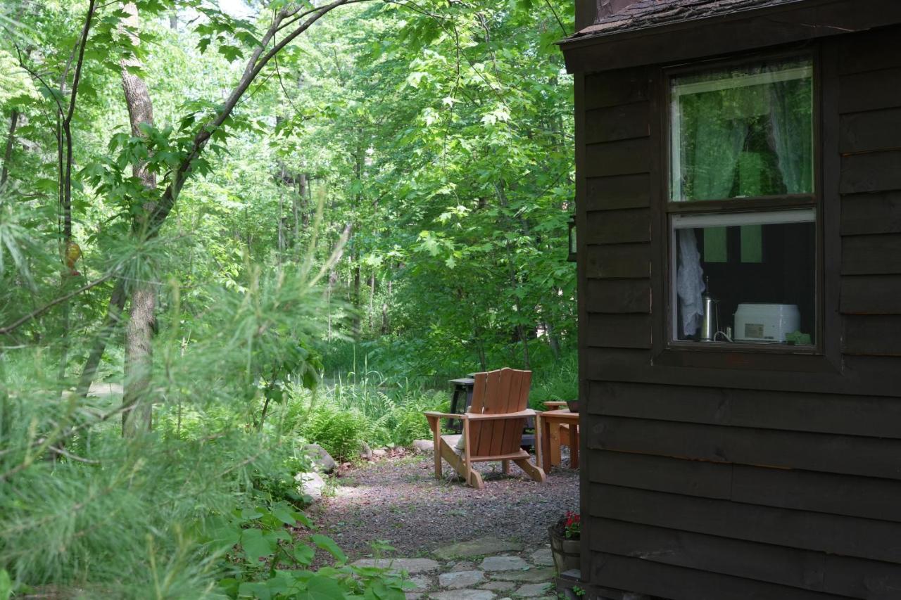 Vintage Wild West Tiny Hotel In The Woods! Pine City Exteriör bild