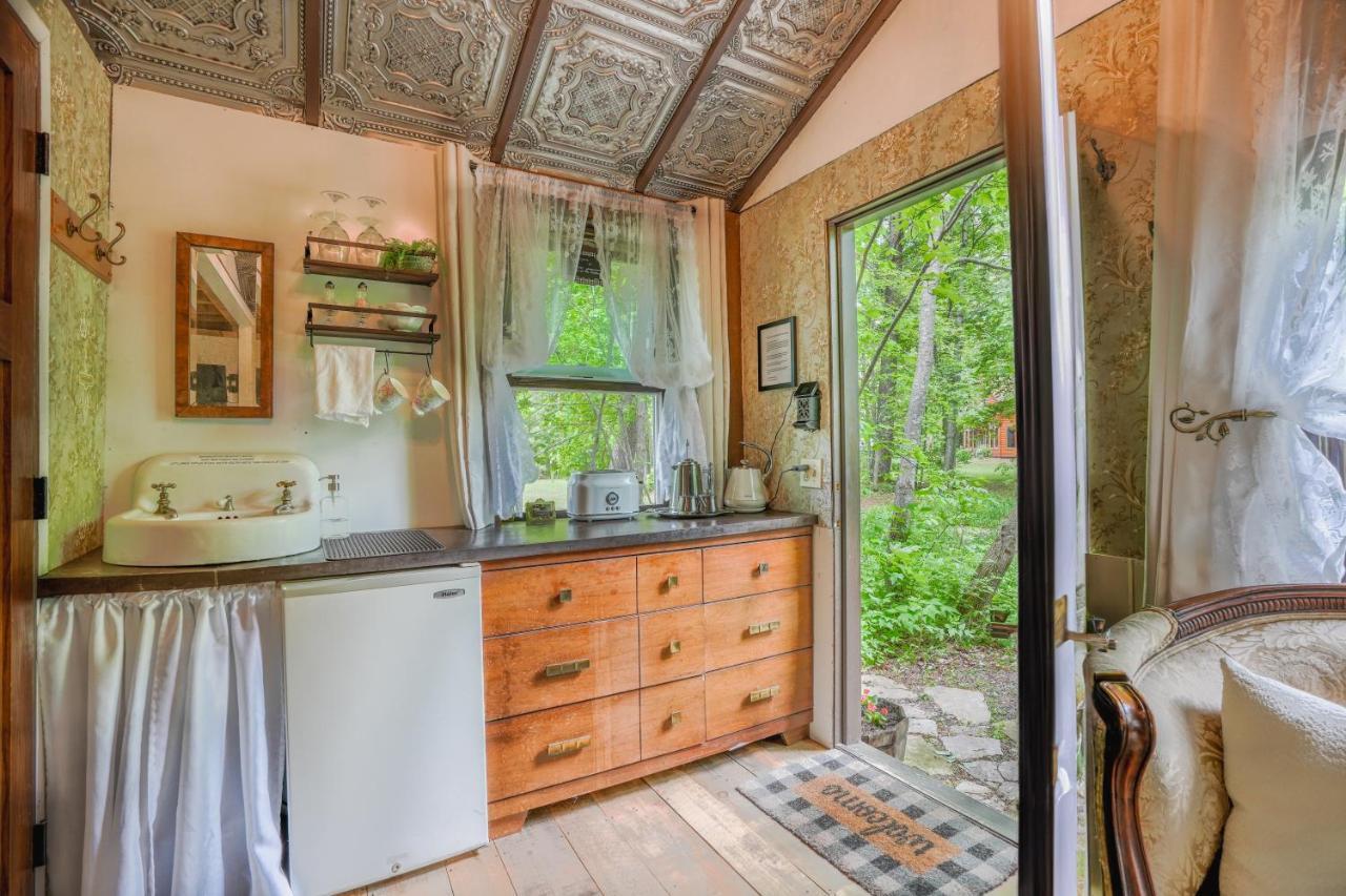Vintage Wild West Tiny Hotel In The Woods! Pine City Exteriör bild